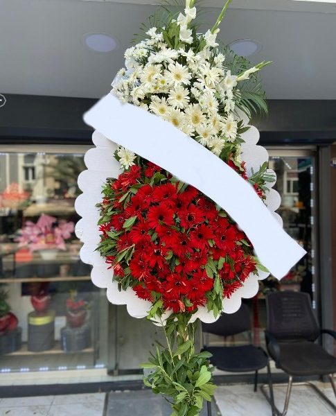 #ÇA 29 Kırmızı Ve Beyaz Gerberalı Çelenk