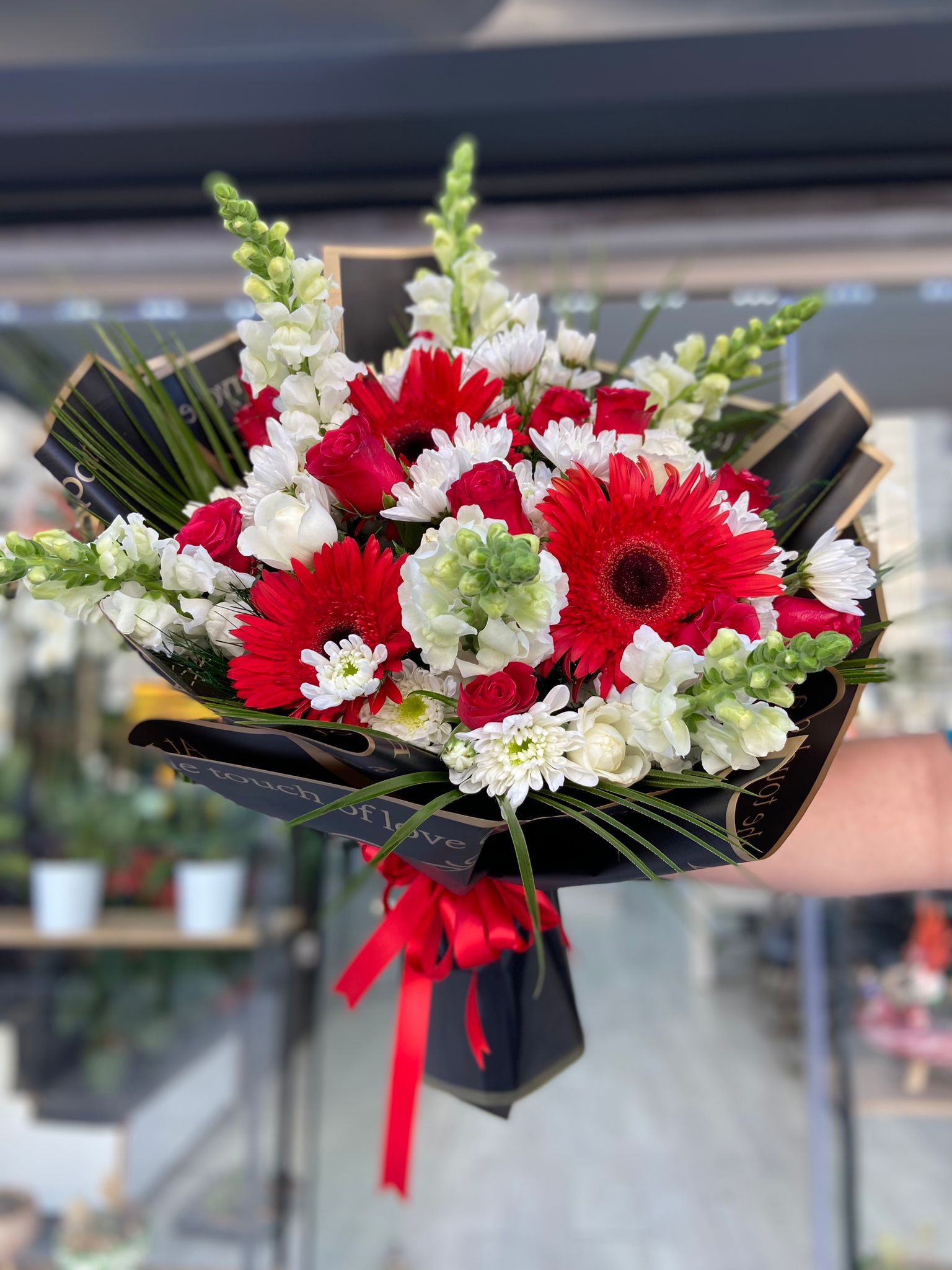#ÇA110 Kırmızı Gerbera Beyaz Papatya Buketi